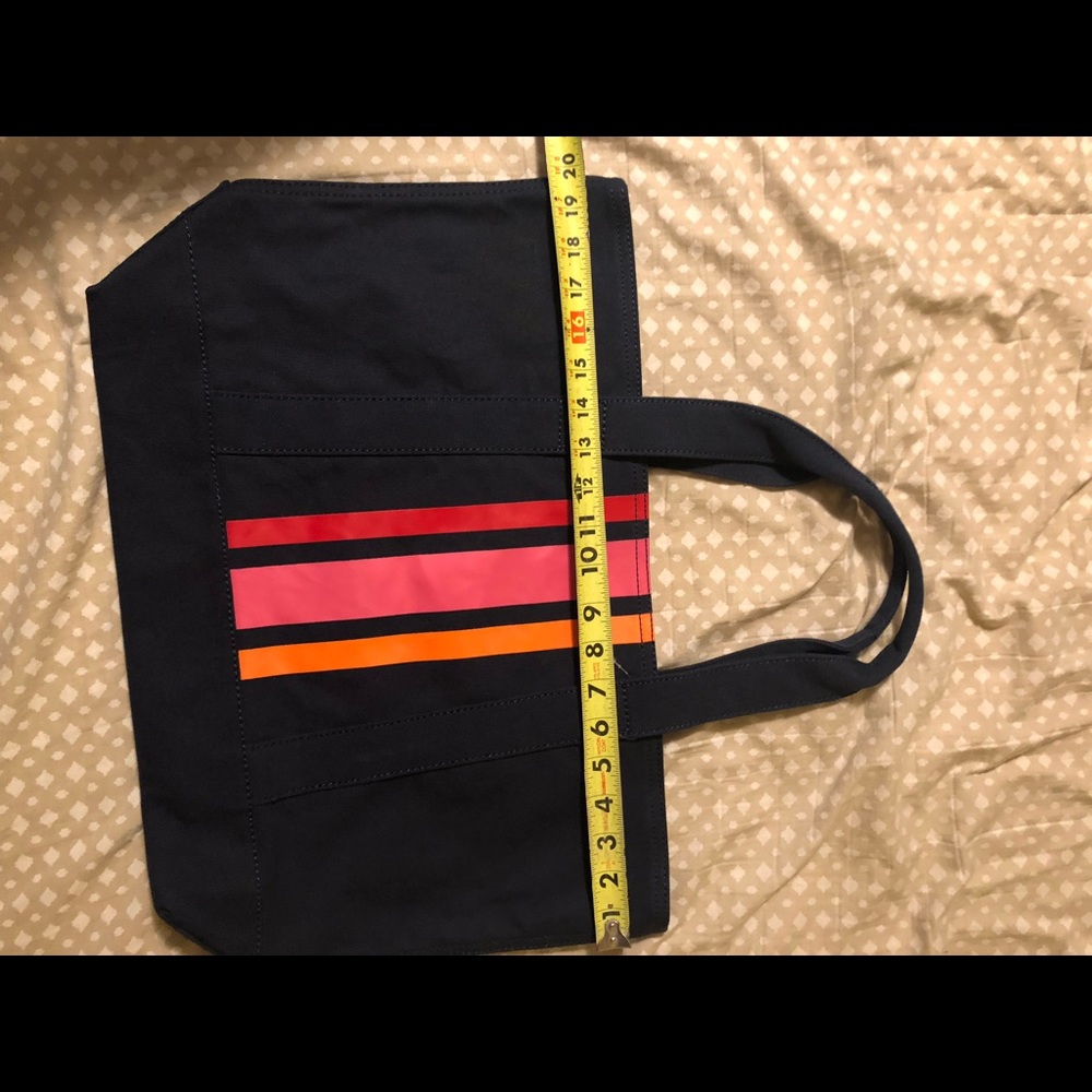 Gap Canvas Tote - Picture 6 of 6